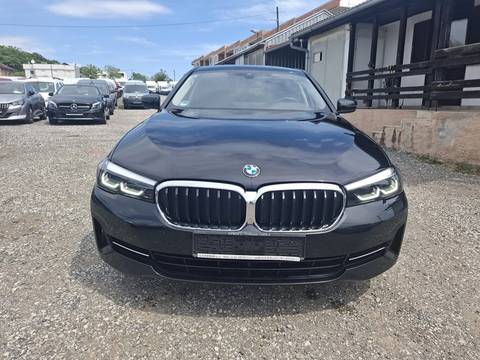 2022 BMW Serija 5 — sličica 2
