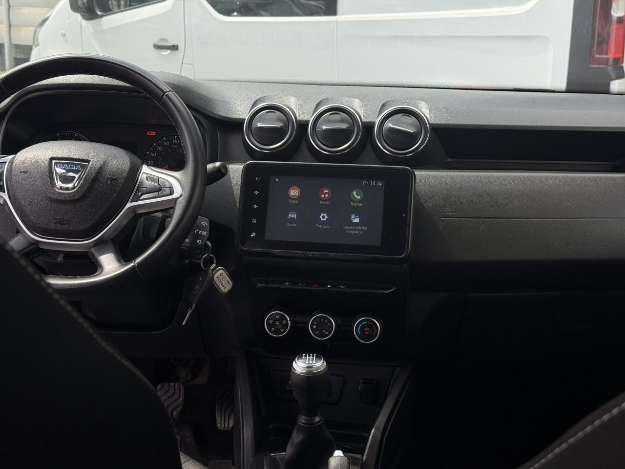 2022 Dacia Duster — fotografija 11