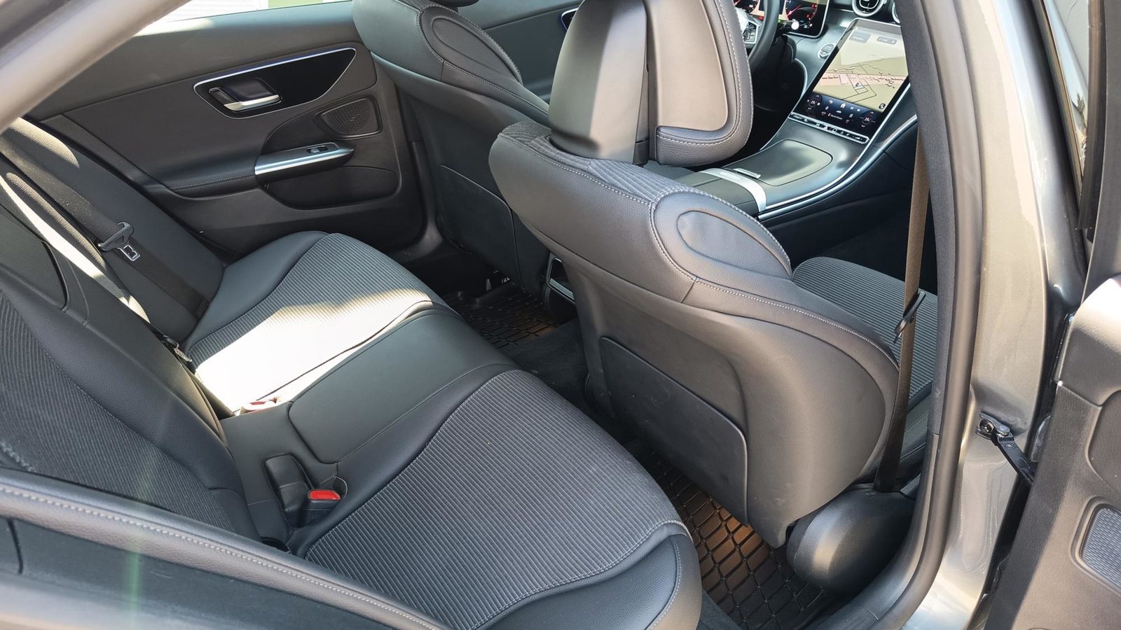 2025 Mercedes-Benz C-klasa — fotografija 7