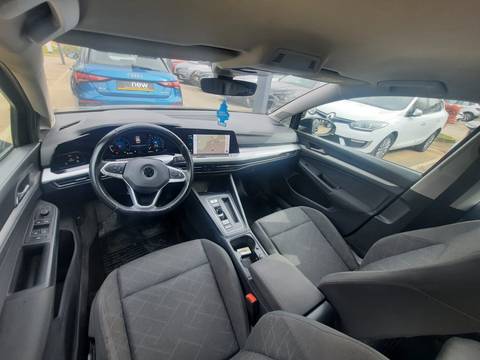 2022 Volkswagen Golf — sličica 14