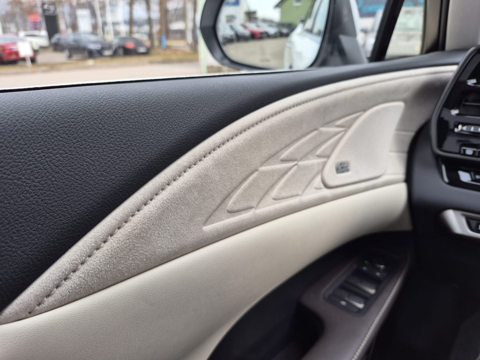 2025 Lexus RX 450h — fotografija 21
