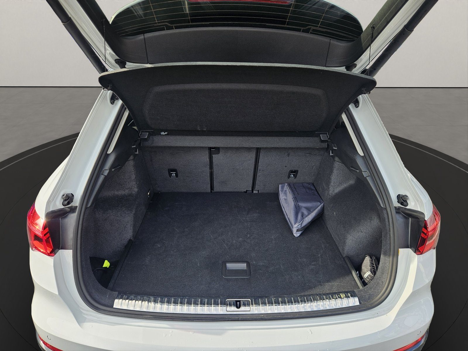 2025 Audi Q3 — fotografija 23