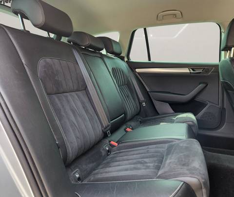 2022 Škoda Superb Combi — sličica 13