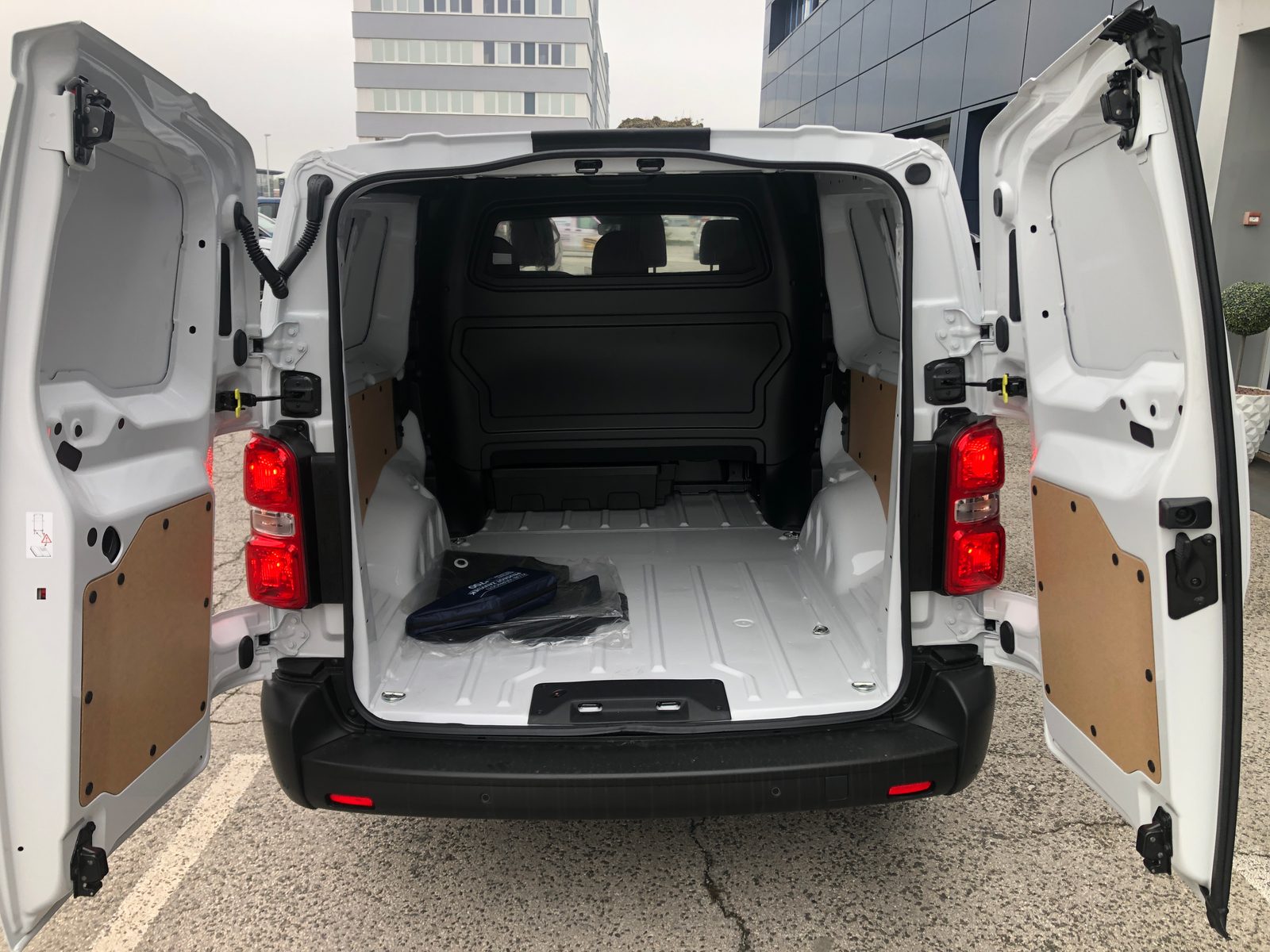 2026 Peugeot Expert — fotografija 6