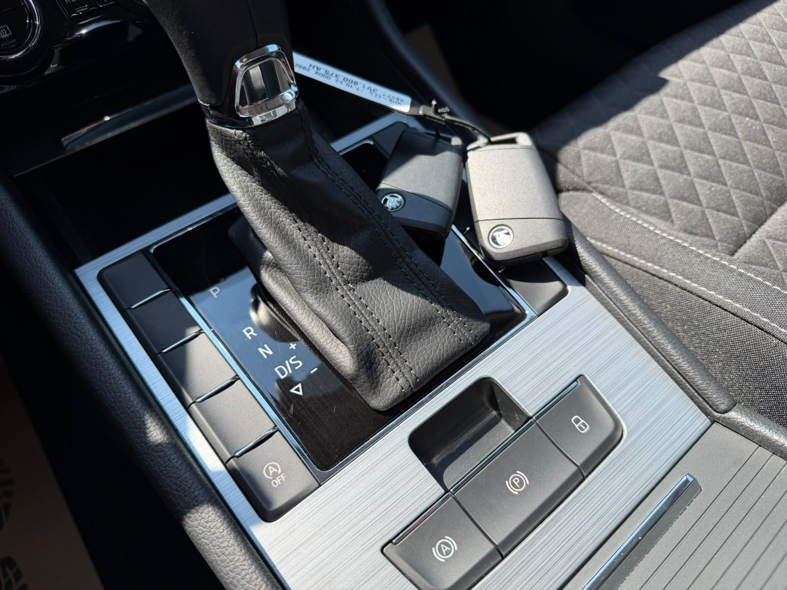 2023 Škoda Superb Estate — fotografija 16