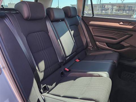 2020 Volkswagen Passat — sličica 12