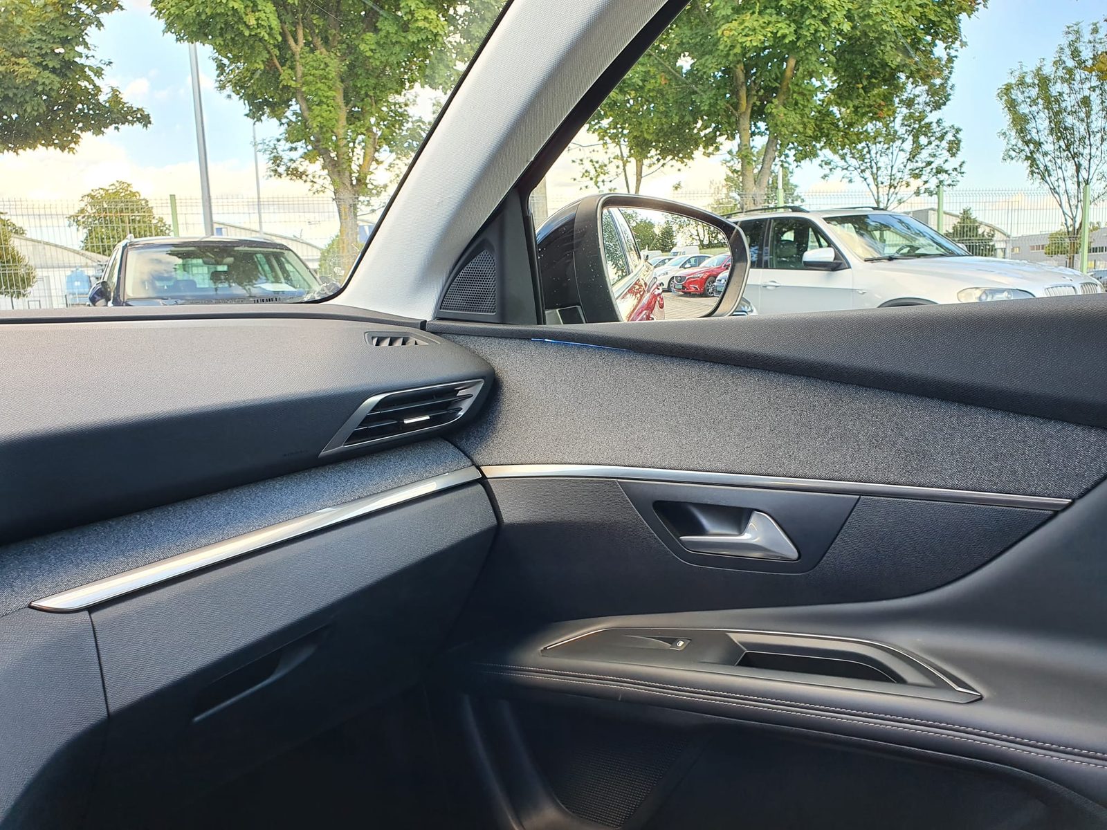 2017 Peugeot 3008 — fotografija 21