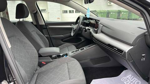 2023 Volkswagen Golf — sličica 9