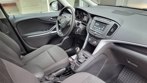 2018 Opel Zafira — sličica 17