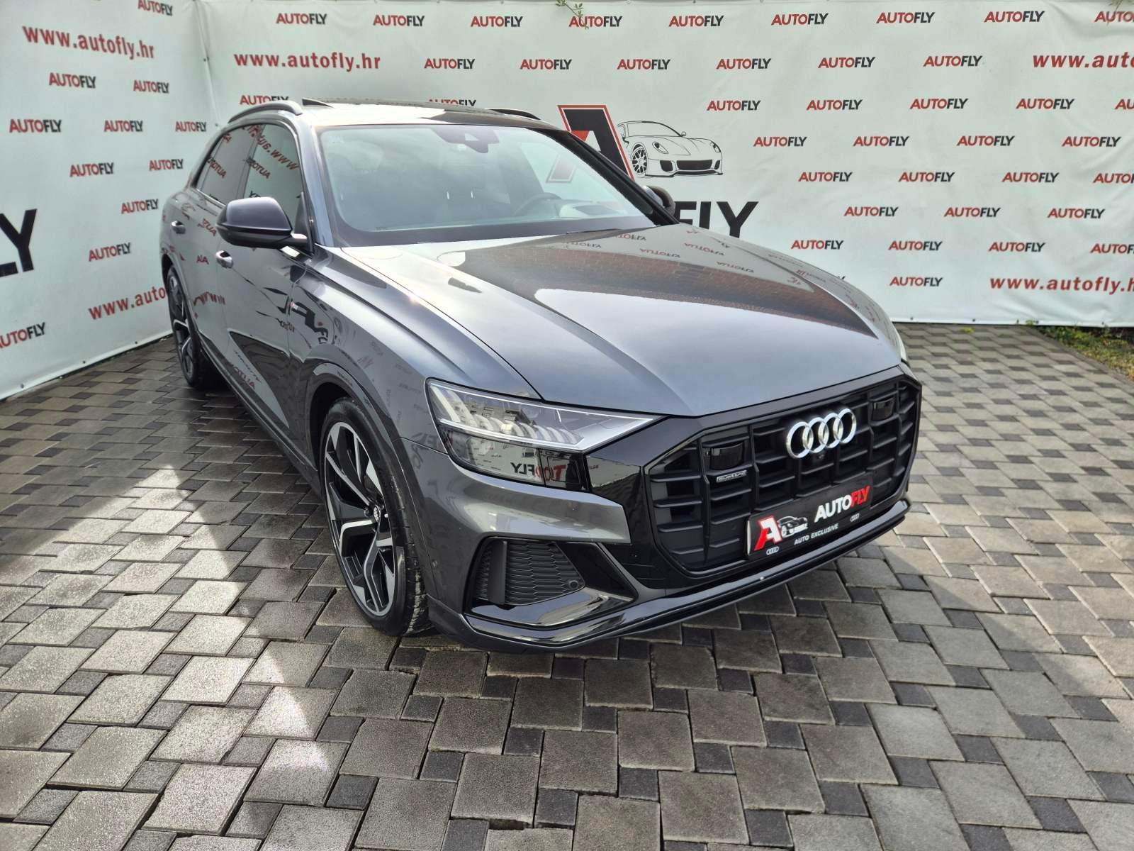 2018 Audi Q8 S line — fotografija 3