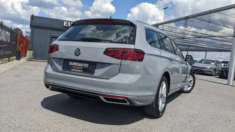 2023 Volkswagen Passat — sličica 8