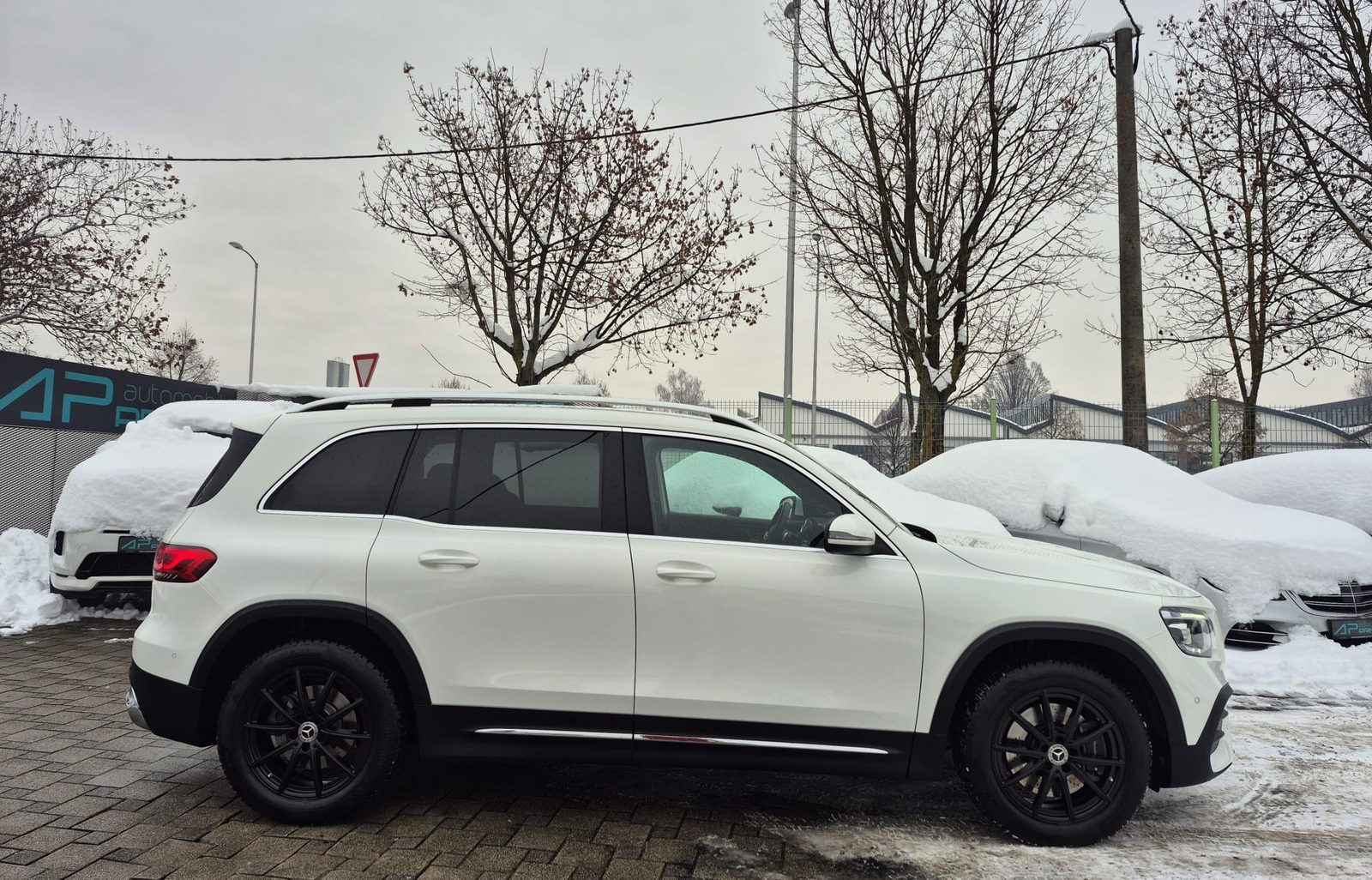 Mercedes-Benz GLB — fotografija 8