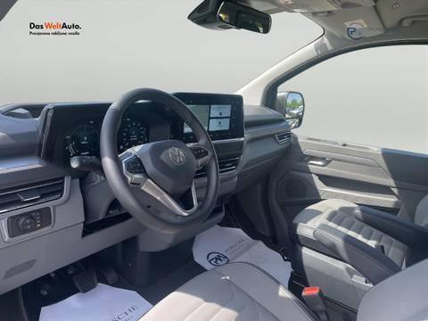 2026 Volkswagen Caravelle — sličica 11