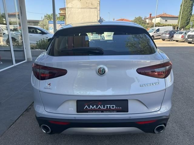 2021 Alfa Romeo Stelvio — fotografija 8