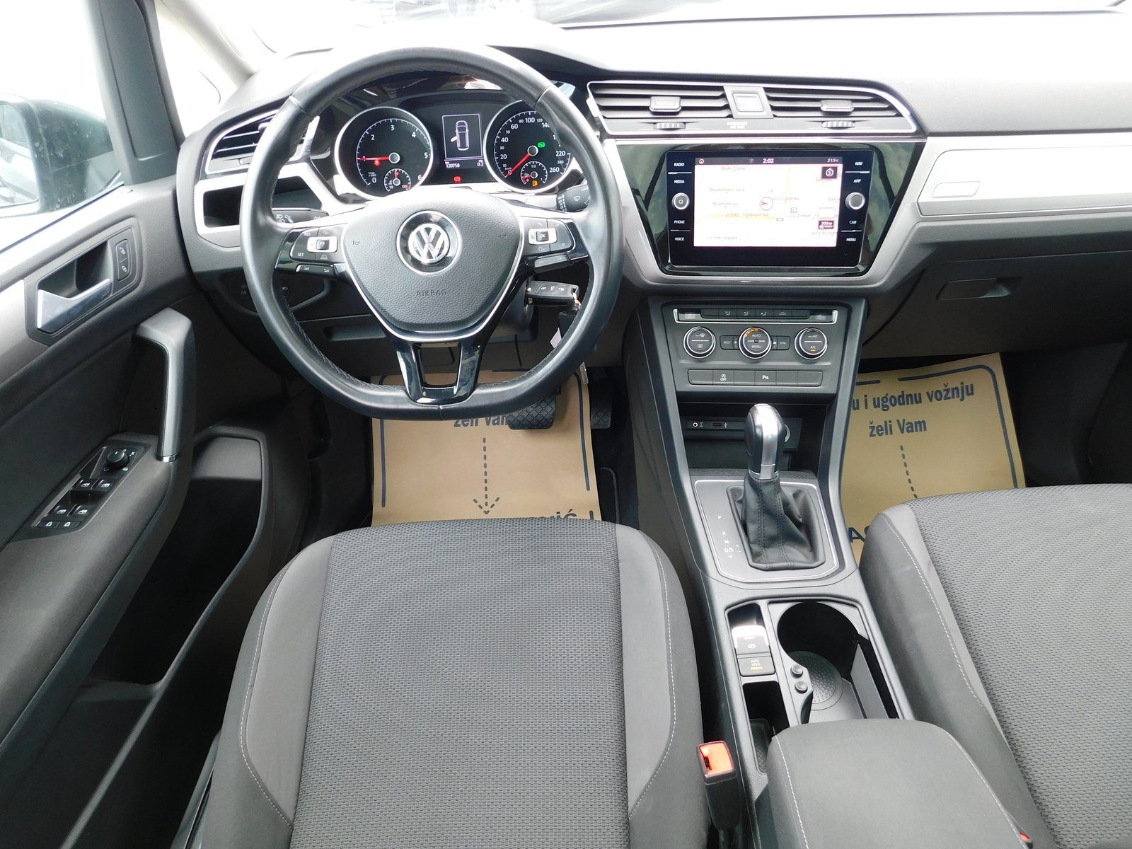 2018 Volkswagen Touran — fotografija 9