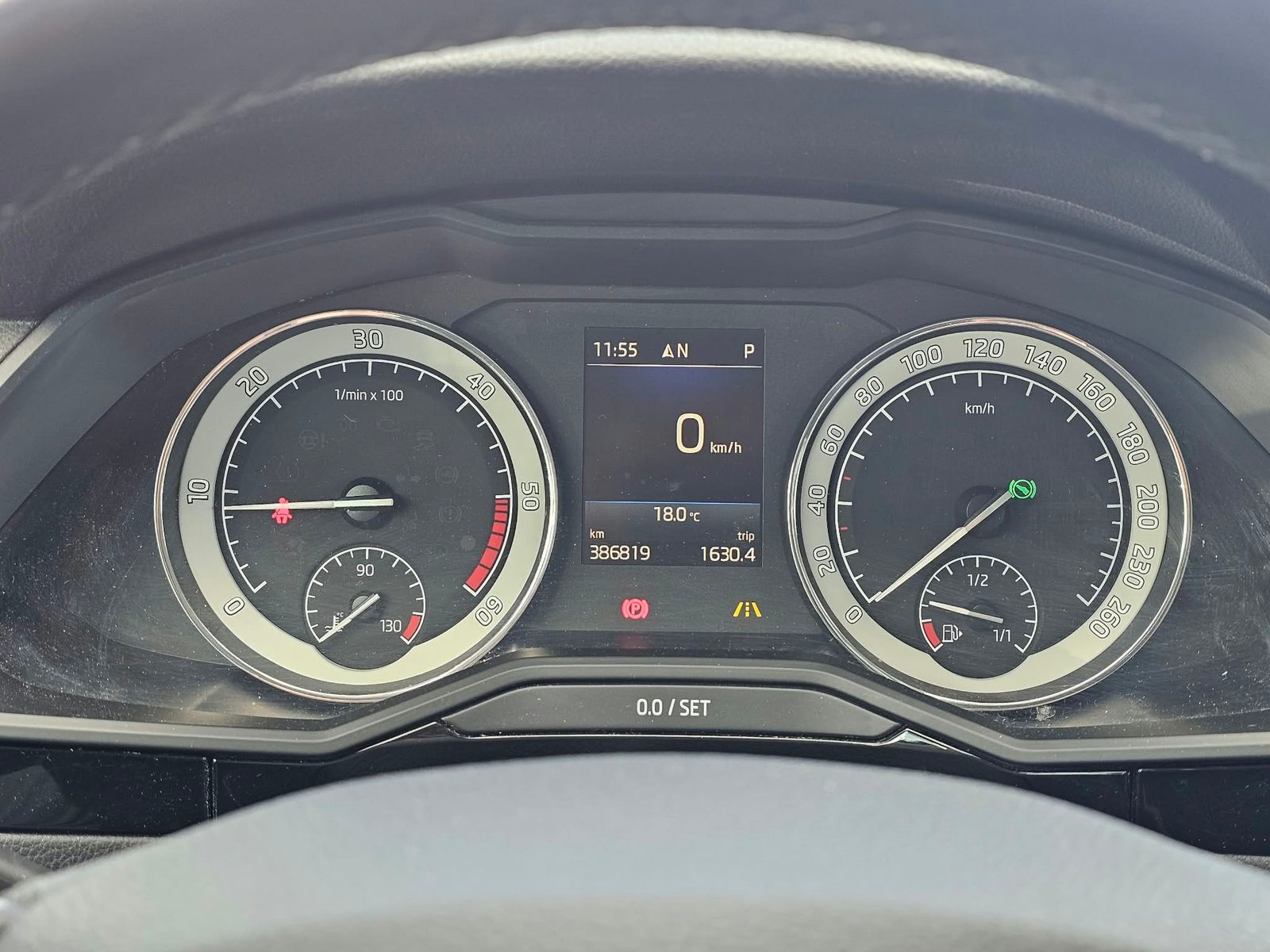 2019 Škoda Superb — fotografija 17