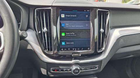 2022 Volvo XC60 — sličica 15