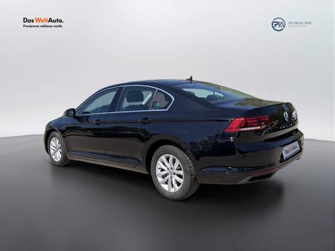 2020 Volkswagen Passat — sličica 3