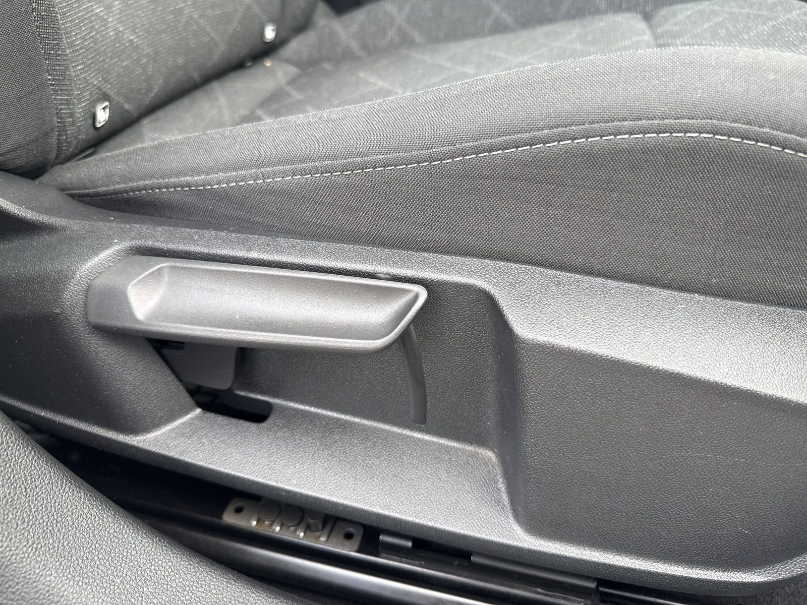 2024 Volkswagen Golf — fotografija 21