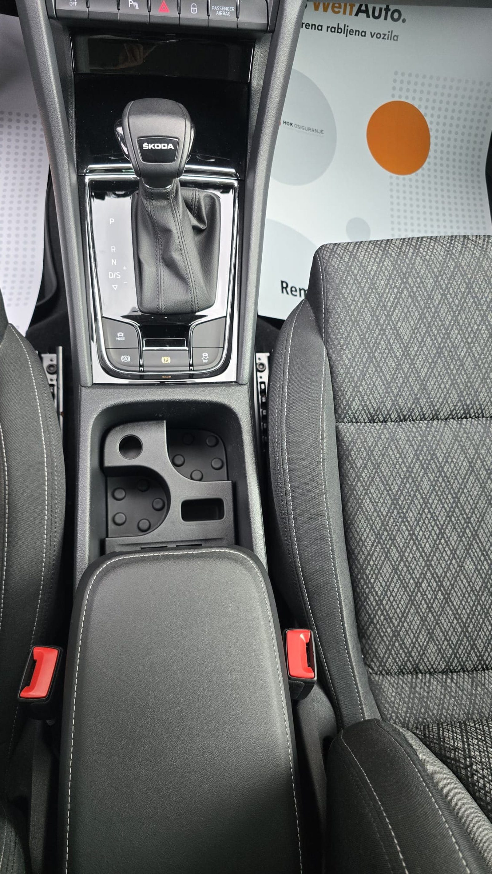 2023 Škoda Karoq — fotografija 21