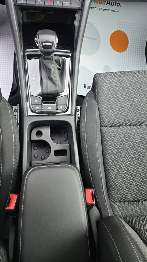2023 Škoda Karoq — sličica 21