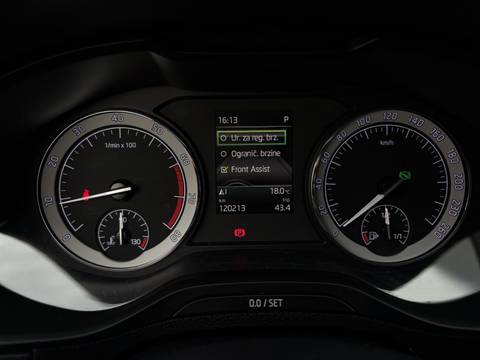 2019 Škoda Karoq — sličica 13
