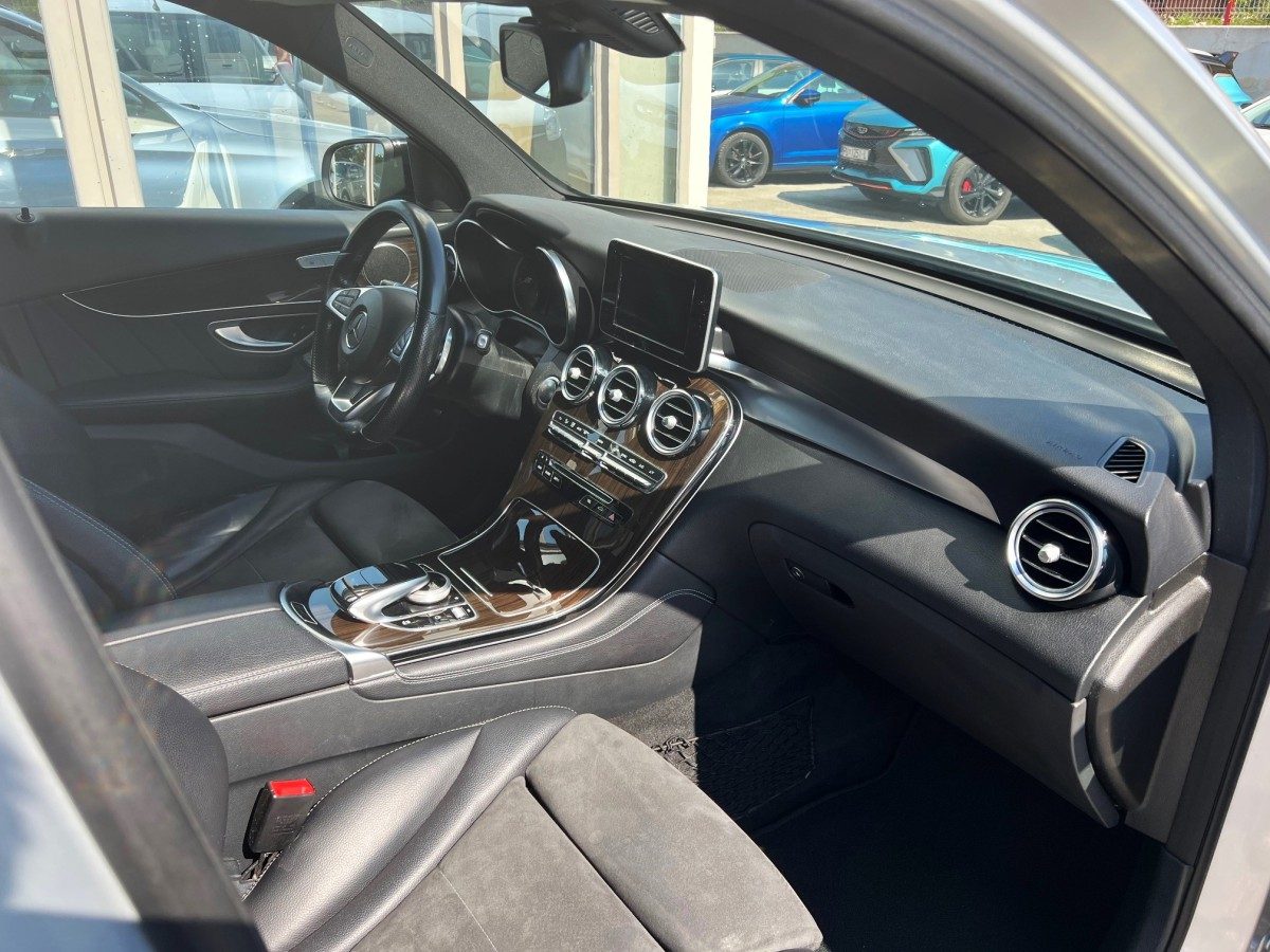 2020 Mercedes-Benz GLC — fotografija 13