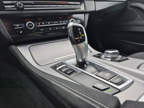 2015 BMW Serija 5 — sličica 15