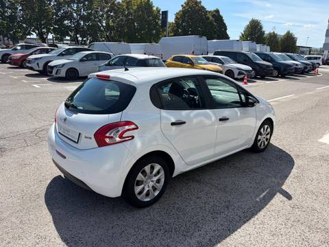 2013 Peugeot 208 — sličica 6