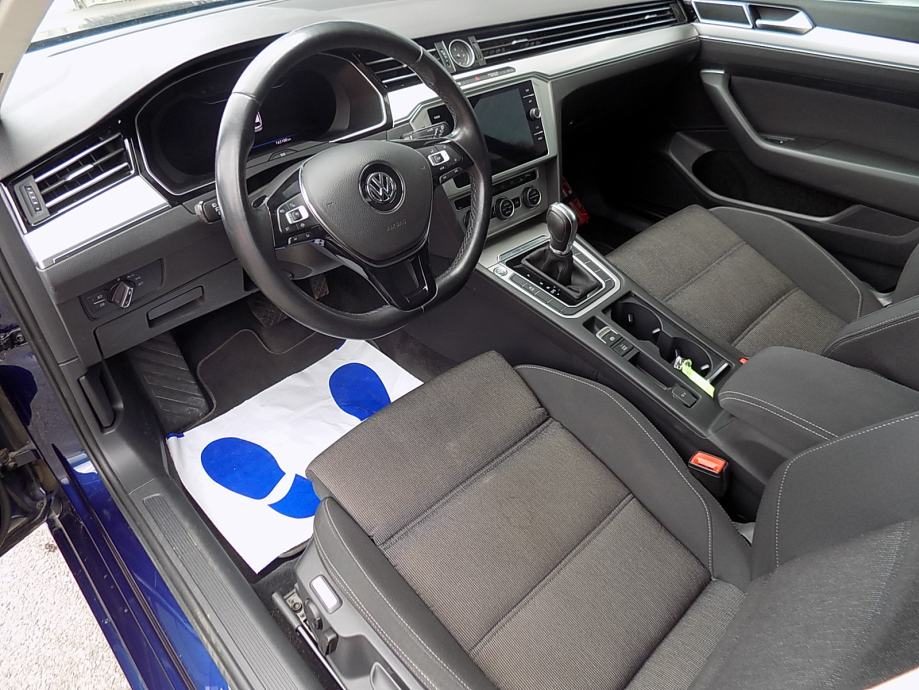 2019 Volkswagen Passat — fotografija 9
