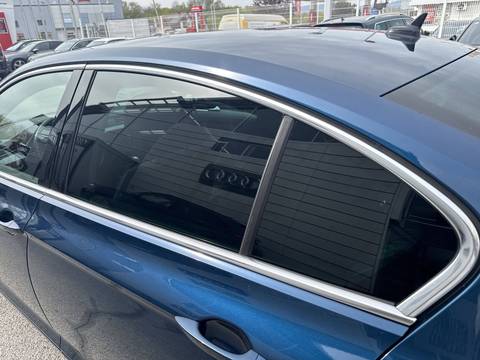 2022 Volkswagen Passat — sličica 14