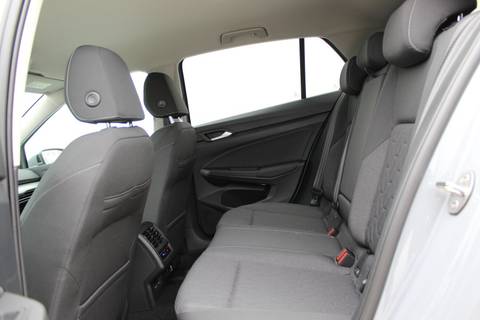 2026 Volkswagen Golf — sličica 10