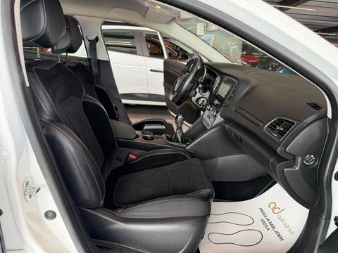 2017 Renault Megane — sličica 22