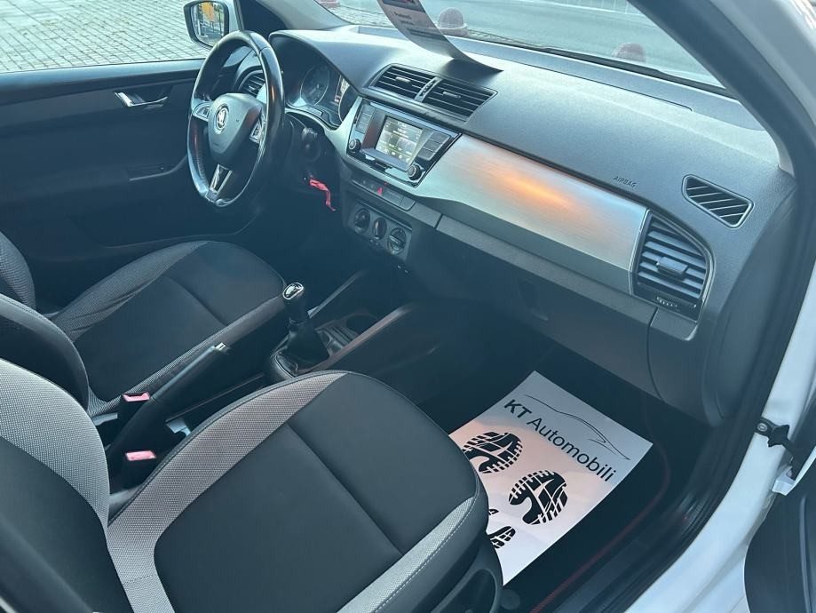 2018 Škoda Fabia — fotografija 12