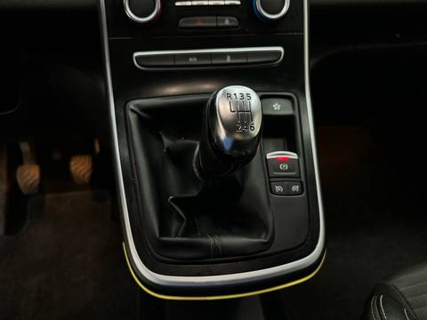2017 Renault Scenic — sličica 11