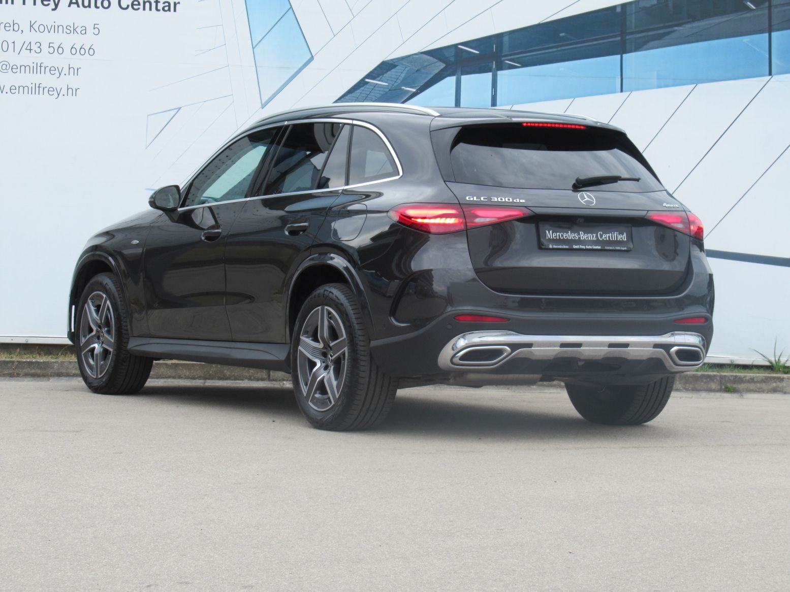 2025 Mercedes-Benz GLC AMG Line — fotografija 8