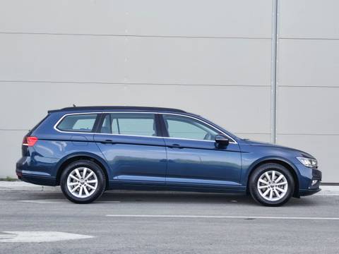 2021 Volkswagen Passat — sličica 24