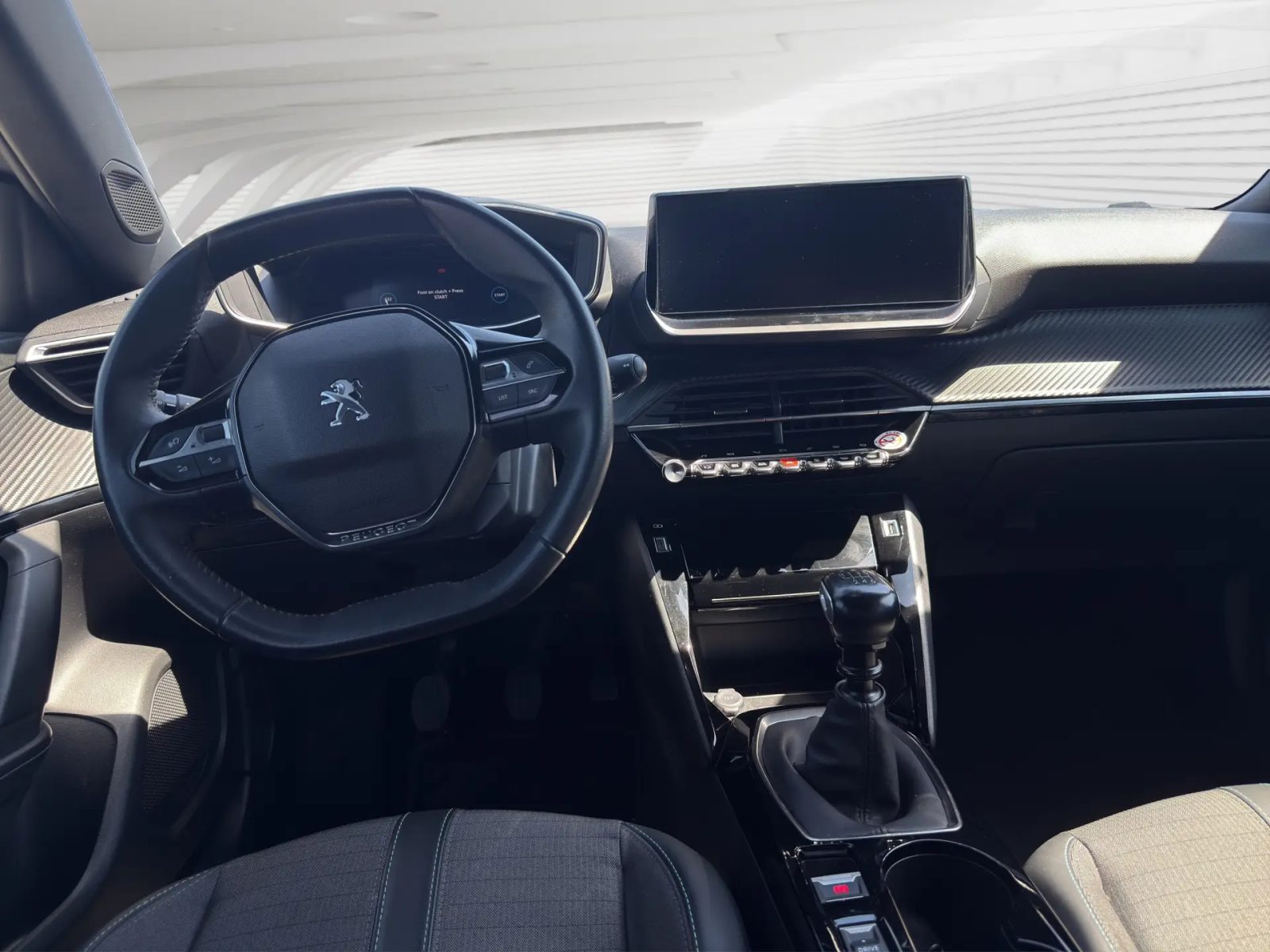 2023 Peugeot 2008 — fotografija 11