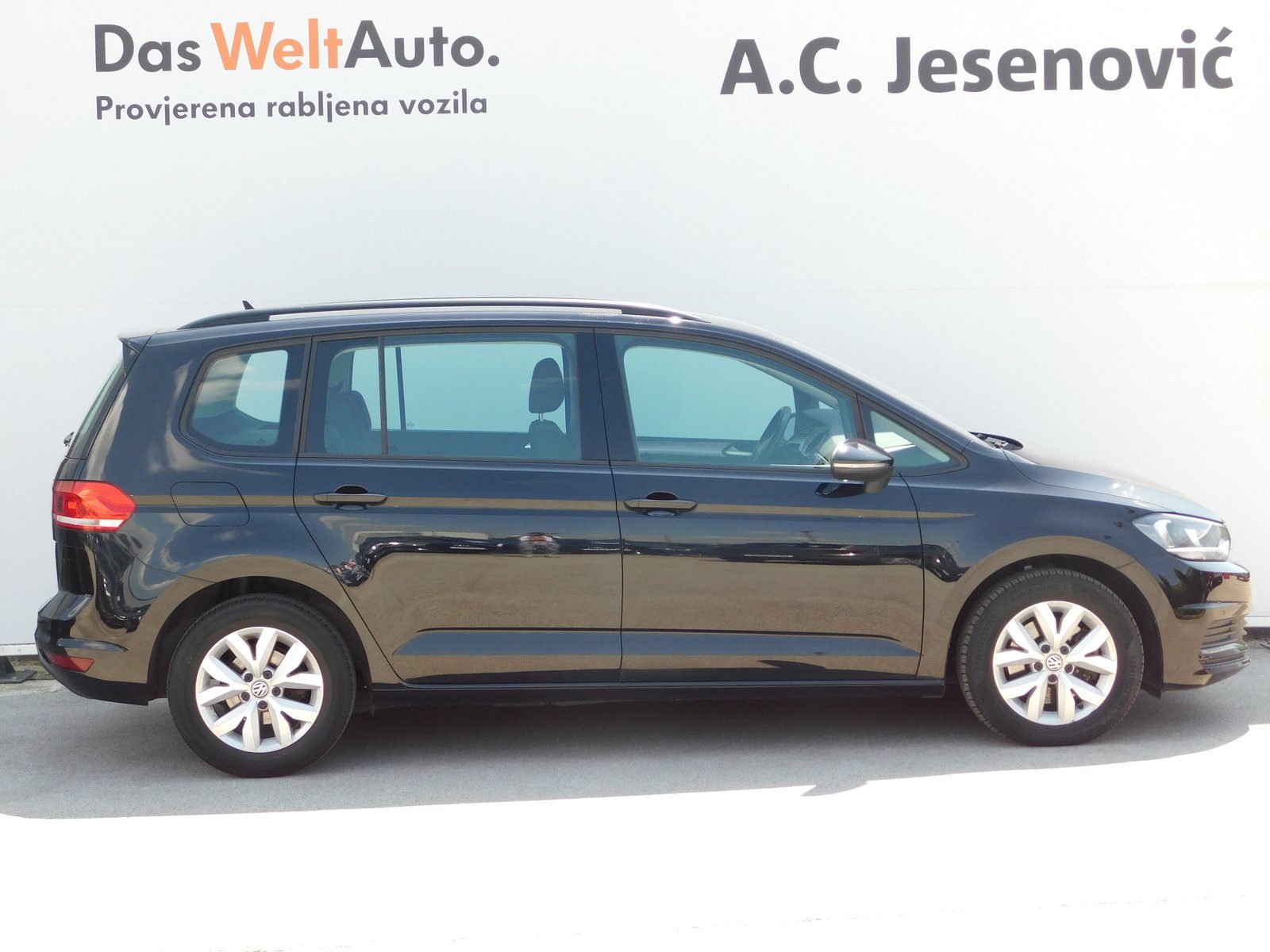 2018 Volkswagen Touran — fotografija 4