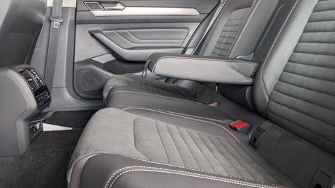 2023 Volkswagen Passat — sličica 23