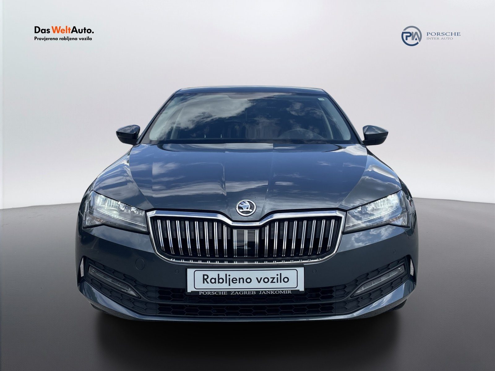 2021 Škoda Superb — fotografija 4