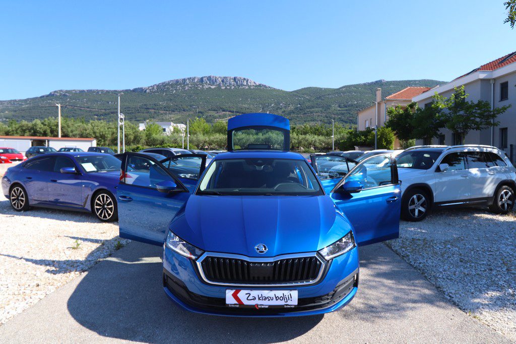 2021 Škoda Octavia — fotografija 13