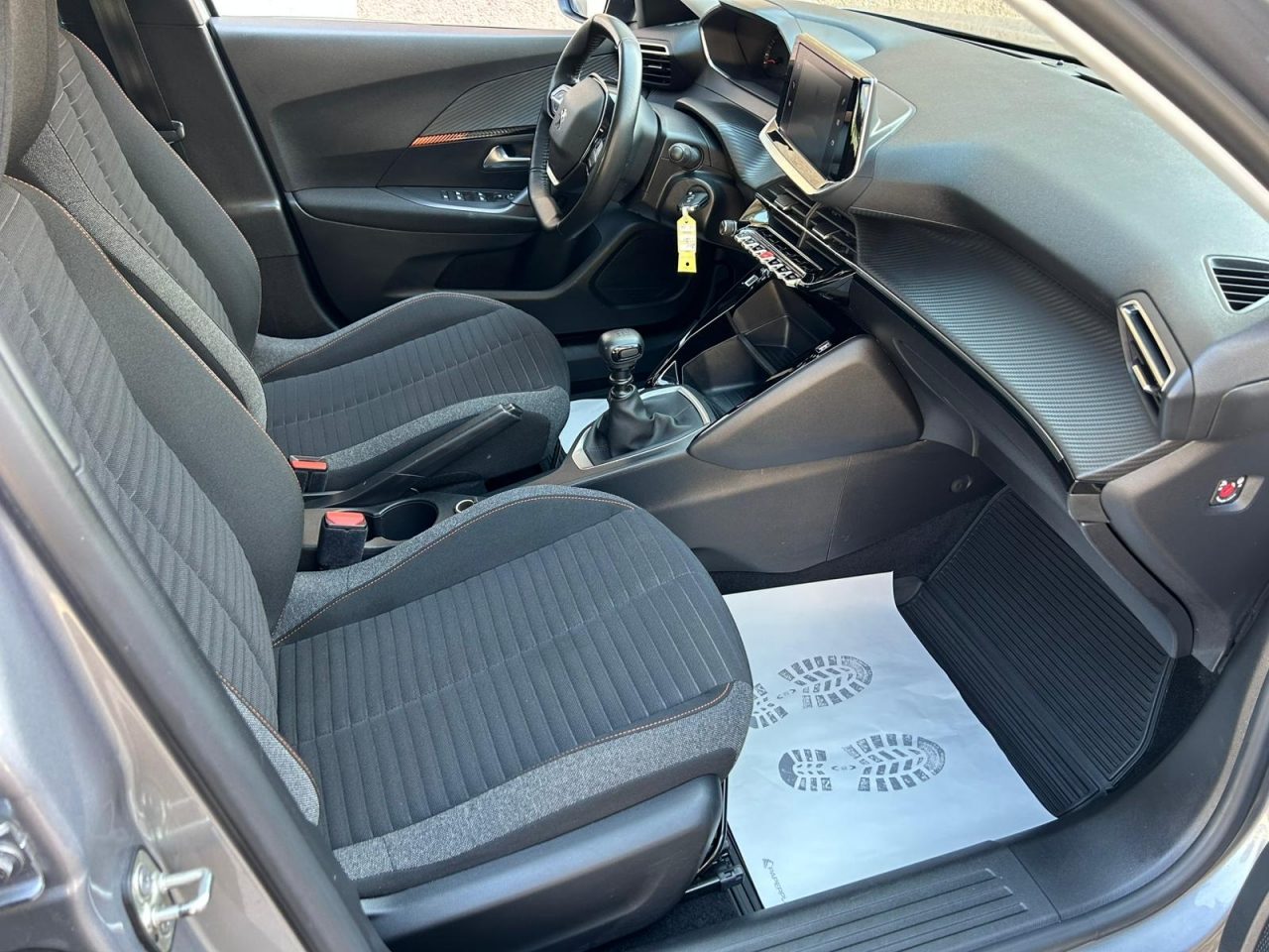 2021 Peugeot 2008 — fotografija 16