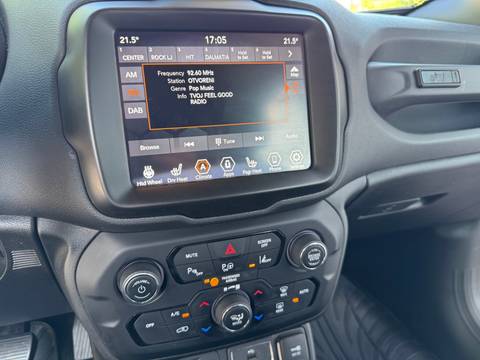 2022 Jeep Renegade — sličica 13