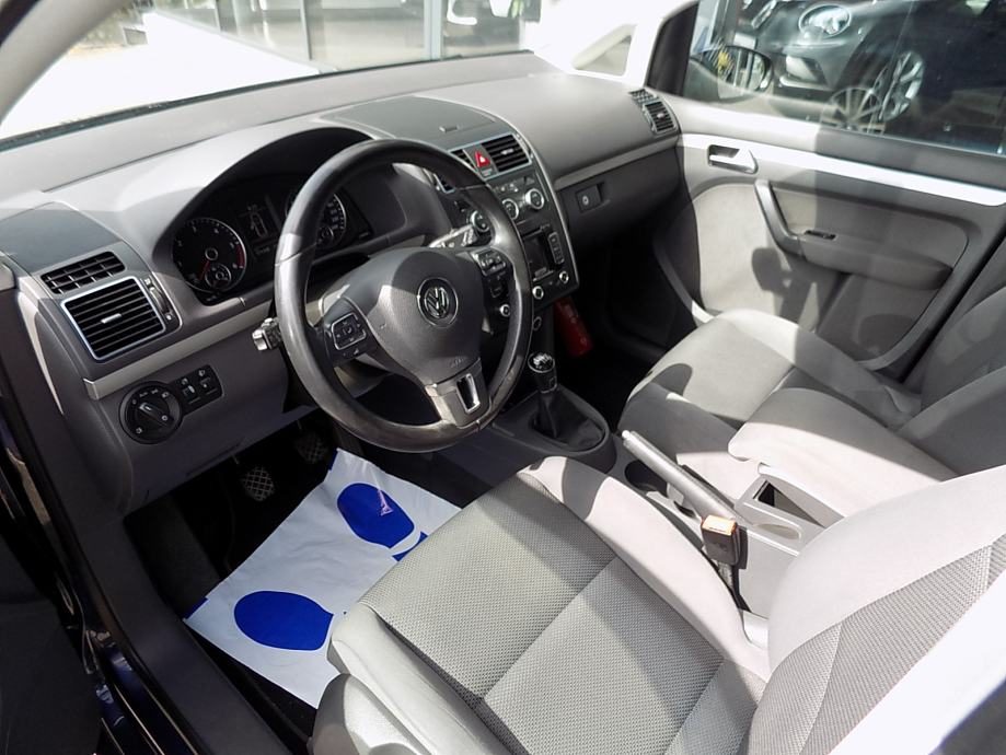 2014 Volkswagen Touran — fotografija 11