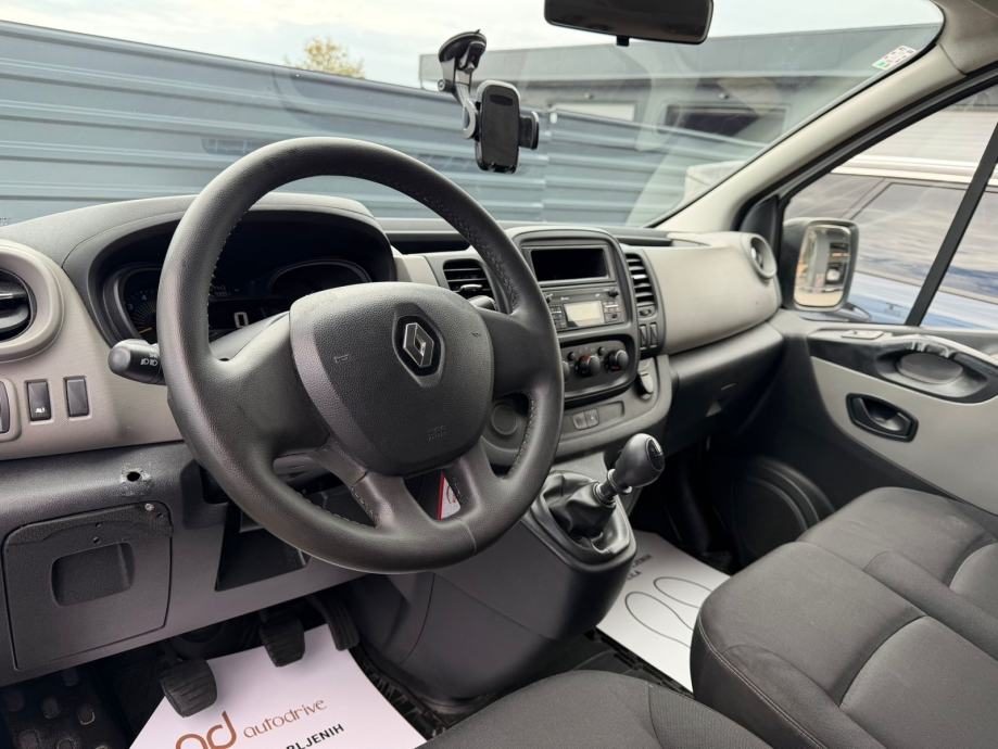 2015 Renault Trafic — fotografija 15