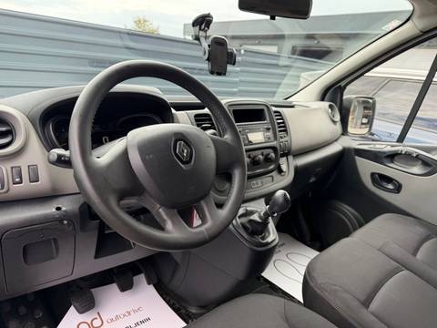 2015 Renault Trafic — sličica 15