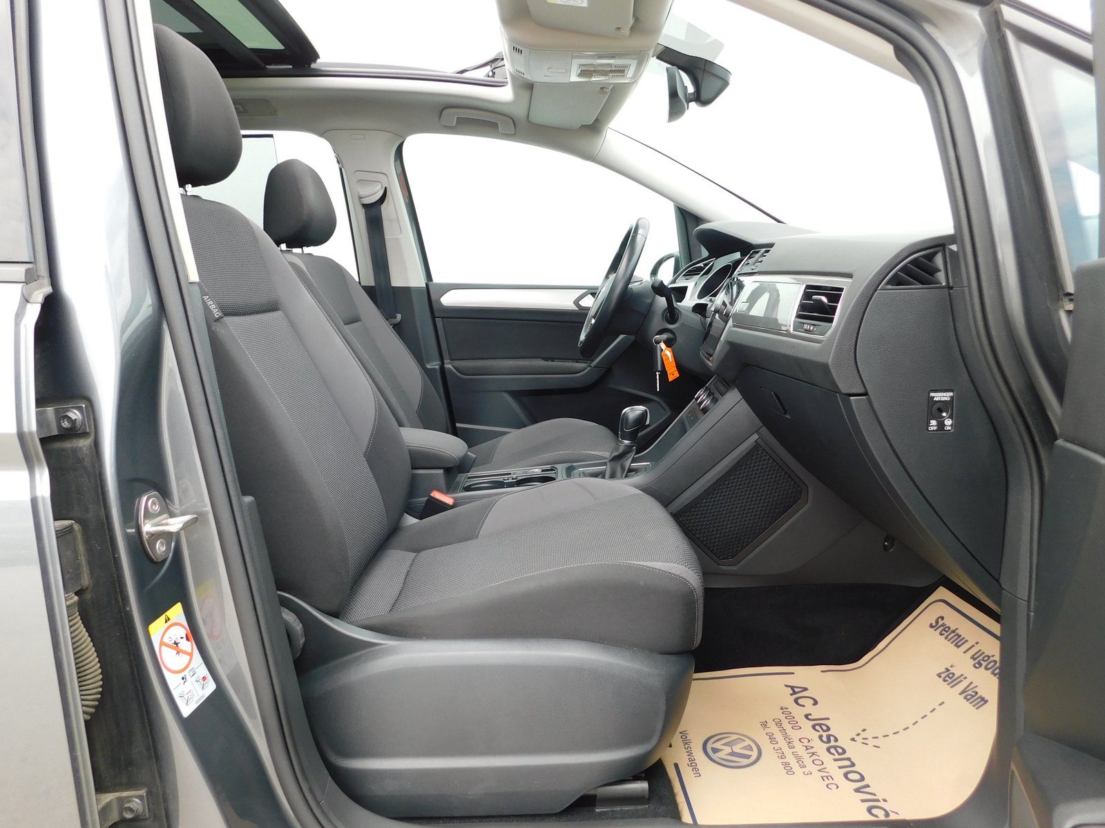 2018 Volkswagen Touran — fotografija 11