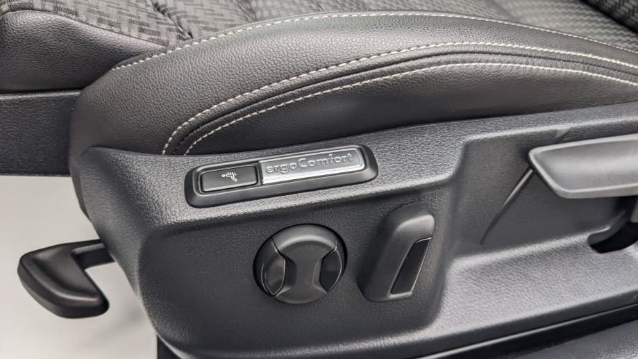 2023 Volkswagen Passat — fotografija 13