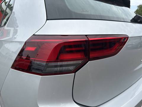 2024 Volkswagen Golf — sličica 16
